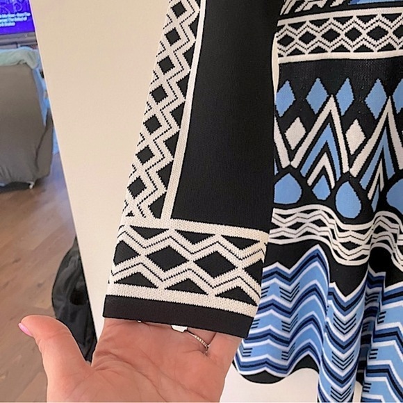 Eliza J Women’s Long Sleeve Geometric Fit and Flare Midi Sweater Dress Medium - Picture 8 of 13